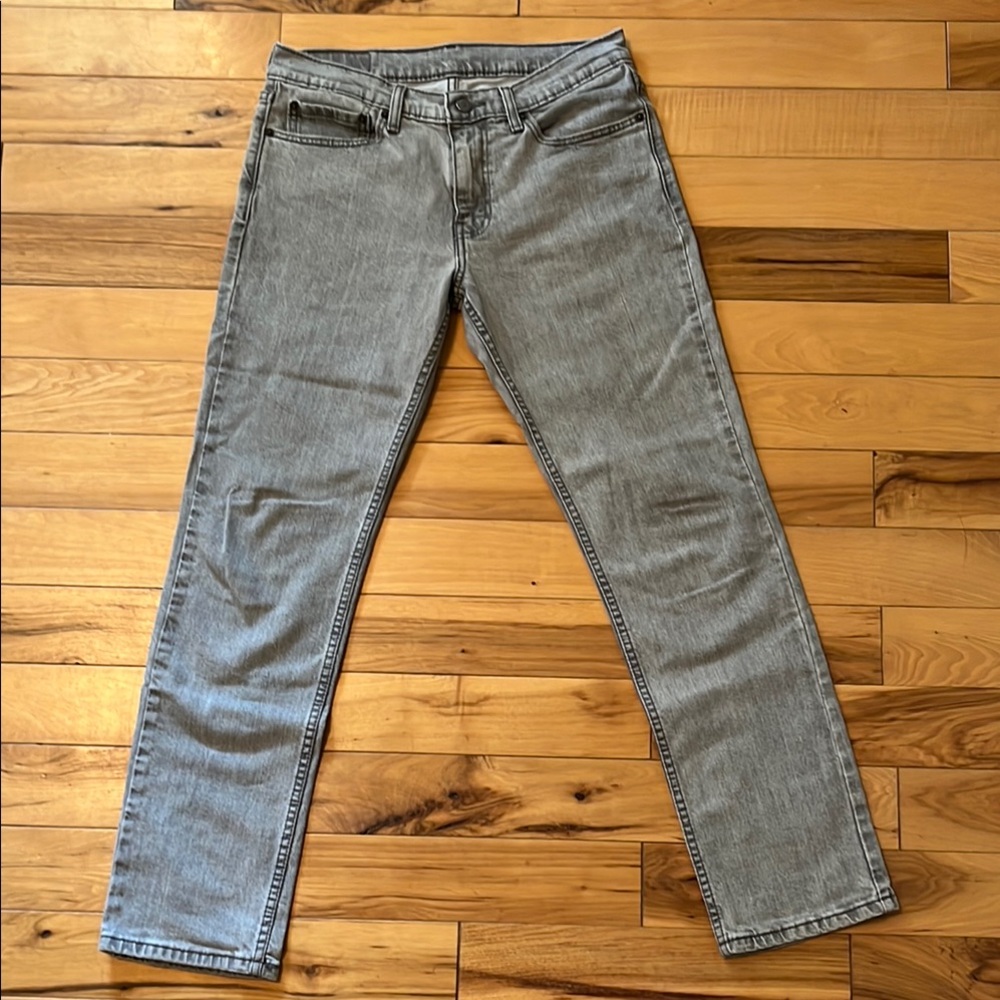 Levi’s 511 Red Tag Straight Fit Jeans with Classic Style (31x32)